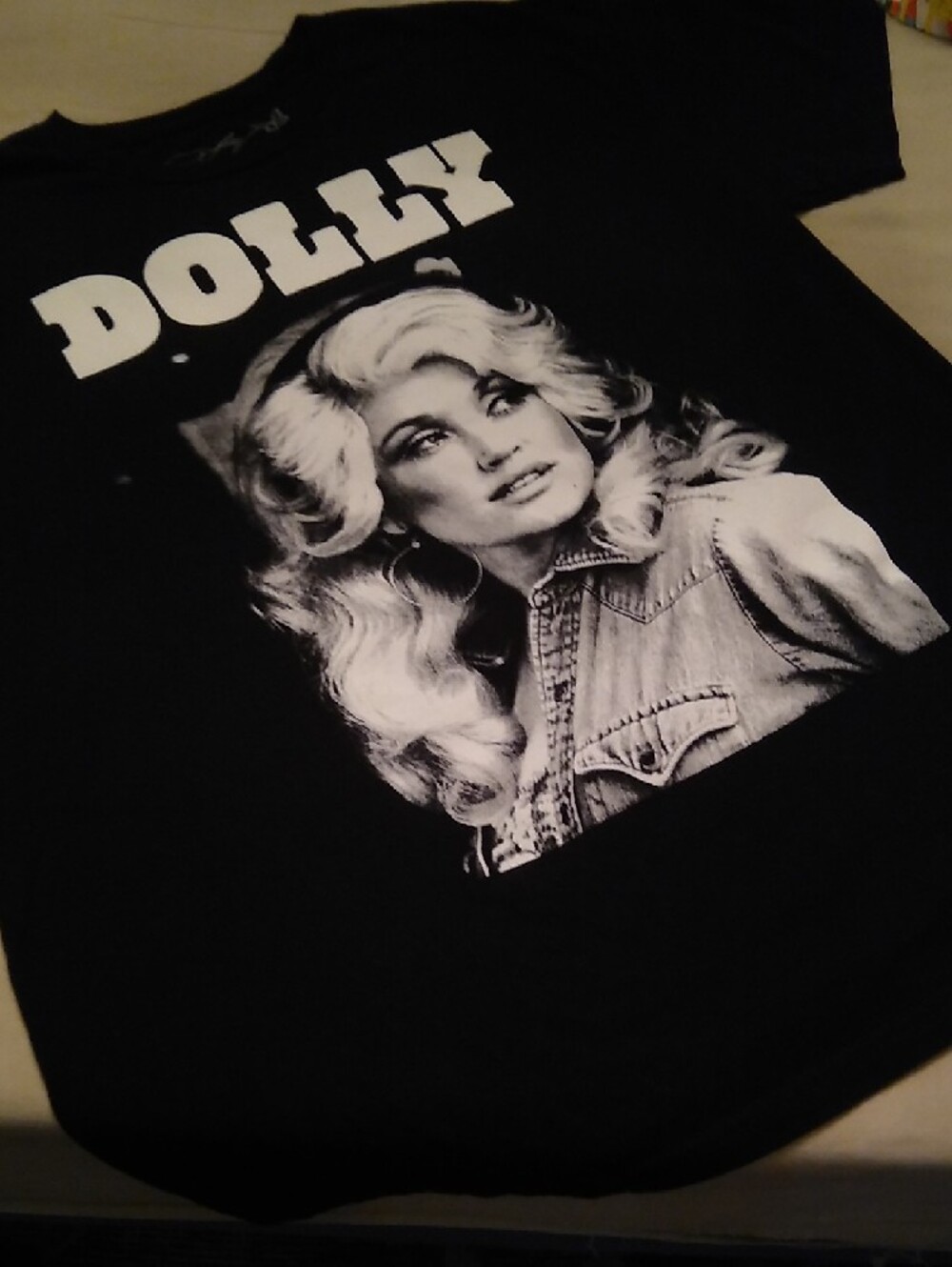Dolly Parton T-Shirt - Picture 2 of 6